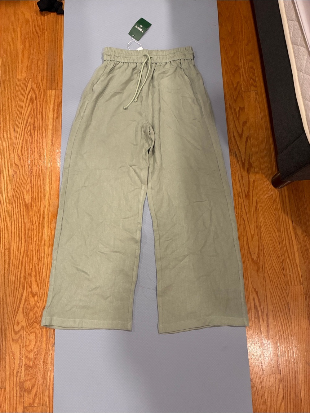 Women's Relaxed Drawstring Pants in Sage Green